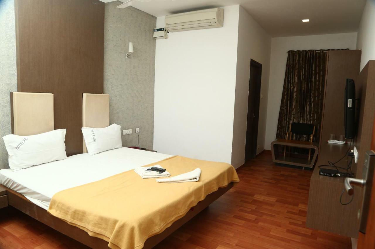 Hotel Kra Тханджавур Екстер'єр фото